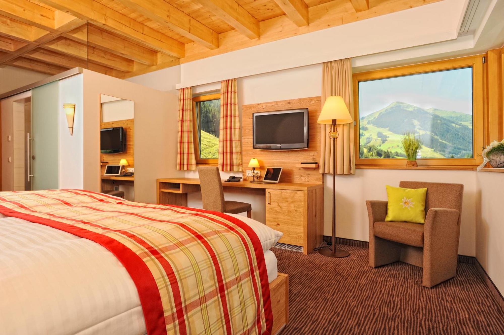 Hotel Barbarahof Saalbach, Inkl Jokercard 외부 사진
